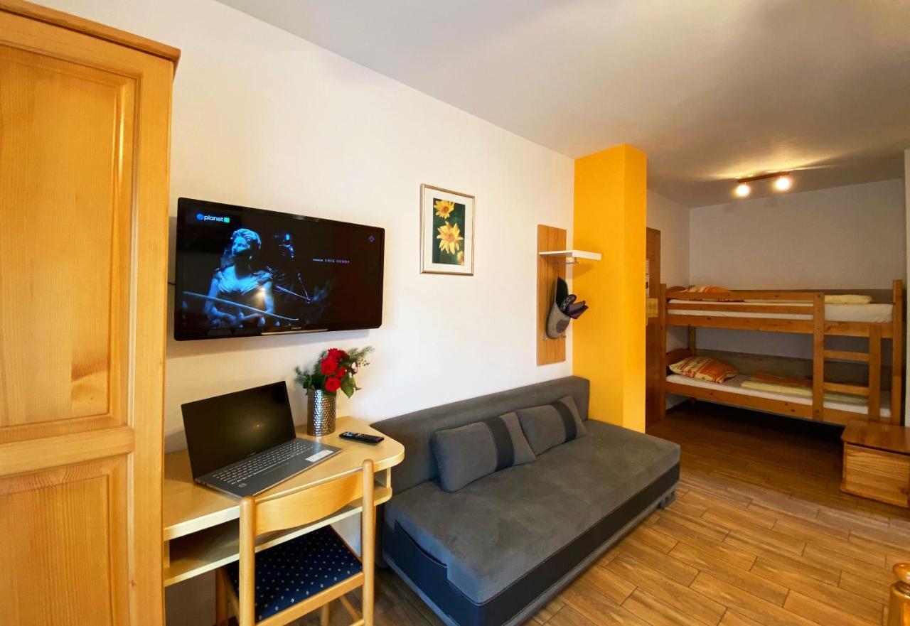 Guesthouse Mesec Zaplana Верхника Экстерьер фото