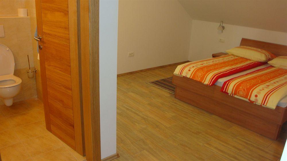 Guesthouse Mesec Zaplana Верхника Экстерьер фото